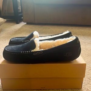 Women’s Ugg slippers